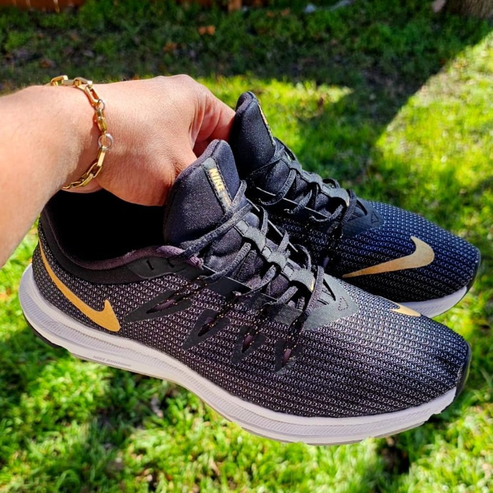 NIKE RUNNING  TALLA 9,  26 CENTIMETROS.